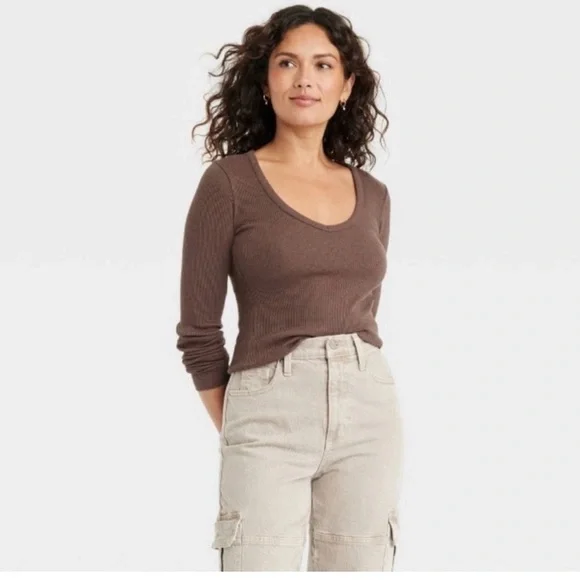 Women's Long Sleeve Ribbed V-Neck T-Shirt - Universal Thread™ - Picture 1 of 6